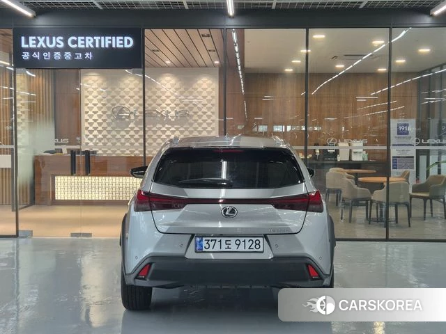 Lexus UX300h id 4629929 из Кореи 13
