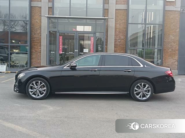 Mercedes-Benz E-class id 3857635 из Китая 24