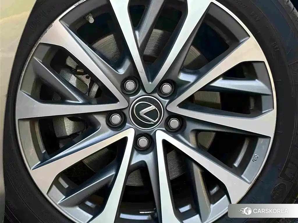 Lexus ES id 4546029 из Китая 13