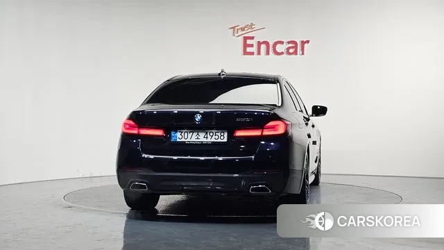 BMW 5 Series (G30) id 3508436 из Кореи 14