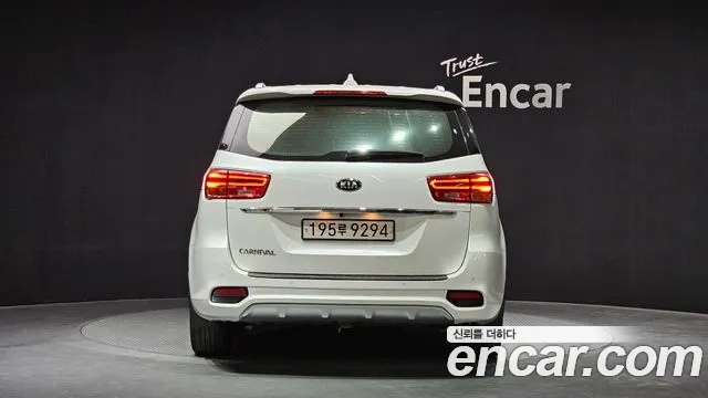 Kia The New Carnival id 2600079 из Кореи 14