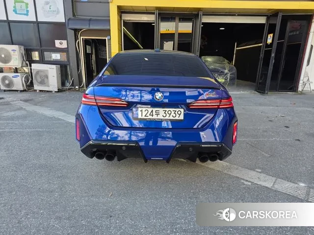 BMW M5 (G90) 2025 Синий из Кореи, фото 4