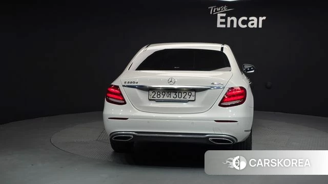 Mercedes-Benz E-Class W213 id 3936548 из Кореи 14