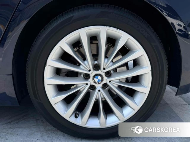 BMW 5 Series (G30) id 3880063 из Кореи 13