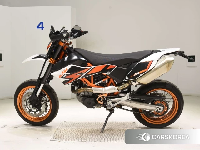 KTM 690 SMC R 2017 из Японии