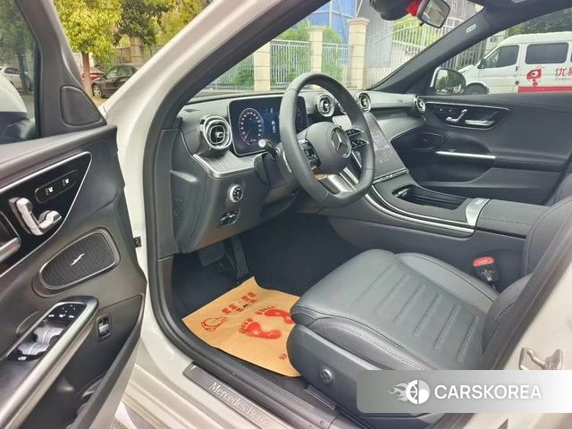 Mercedes-Benz Class C 2025 Белый из Китая, фото 4