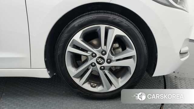 Hyundai Avante AD id 3873752 из Кореи 14