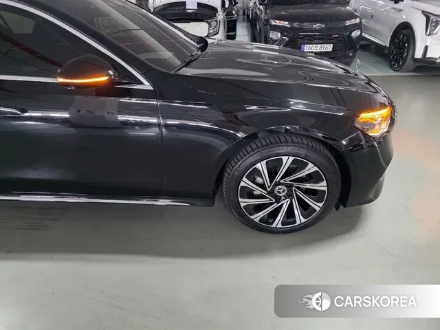 Mercedes-Benz E-Class W214 id 3669455 из Кореи 14