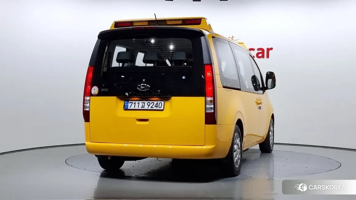 Hyundai Staria id 1974756 из Кореи 14