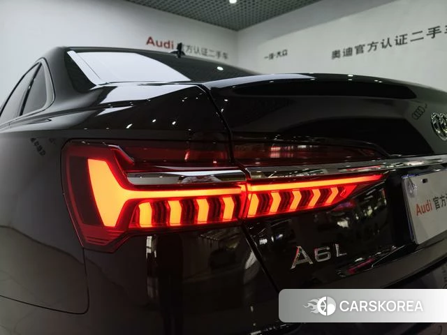 Audi A6L id 4261584 из Китая 15