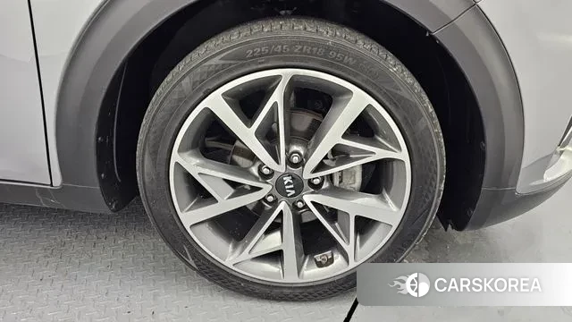 Kia The New Niro id 3568338 из Кореи 14