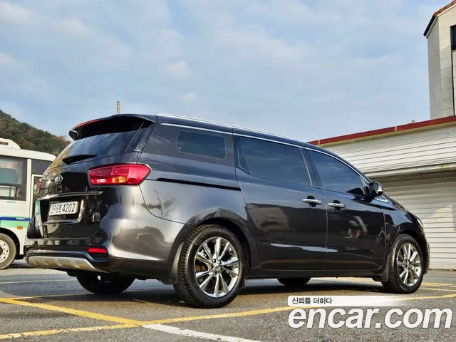 Kia The New Carnival id 2622217 из Кореи 12