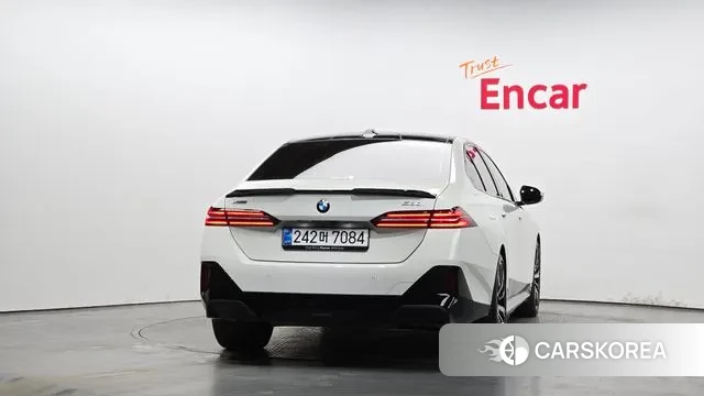 BMW 5 Series (G60) id 3750820 из Кореи 14