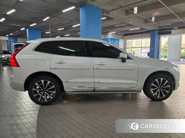 Volvo XC60 second Generation 2023 Белый из Кореи, фото 4