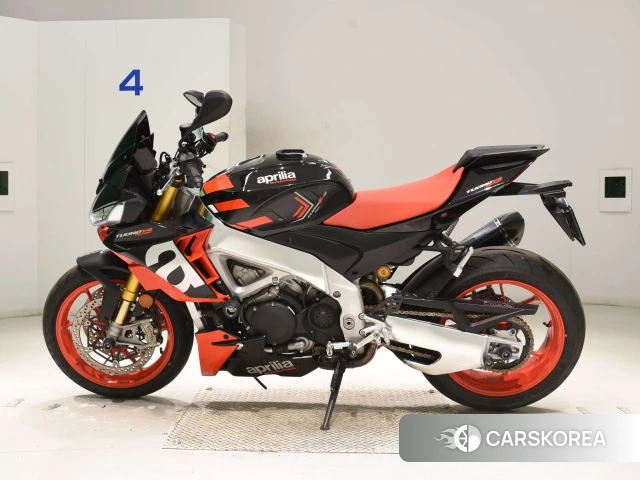 Aprilia TUONO V4 1100 FACTORY 2021 из Японии