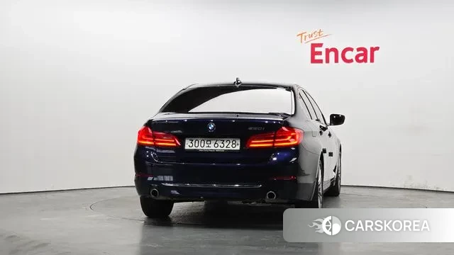 BMW 5 Series (G30) id 3514736 из Кореи 14