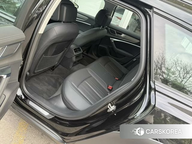 Audi A6 (import) 2024 Черный из Китая, фото 4