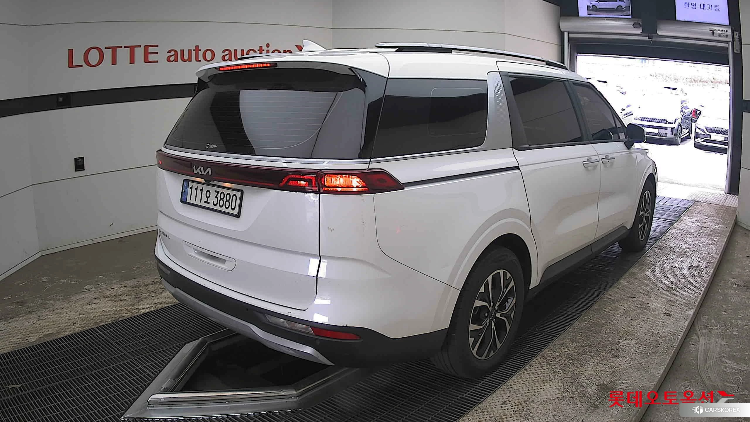 Kia Carnival id 3869448 из Кореи 32