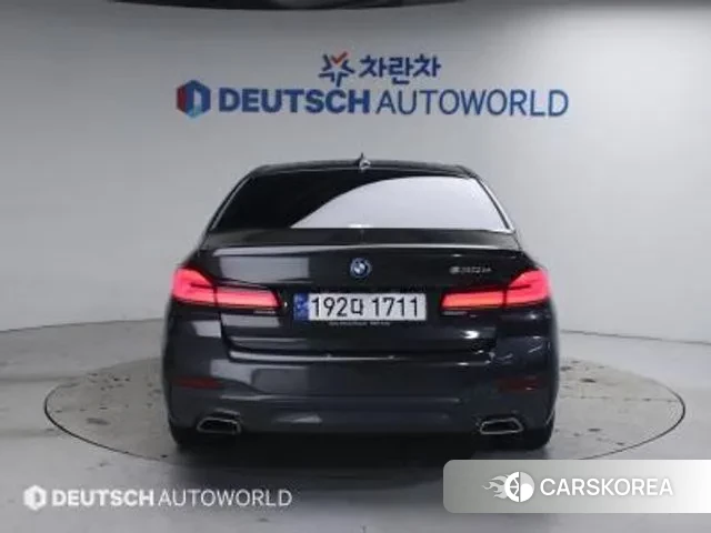 BMW 5 Series (G30) id 3695312 из Кореи 14