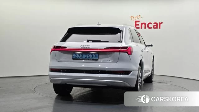 Audi e-Tron id 4555744 из Кореи 14