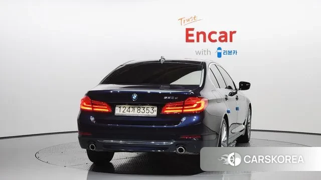 BMW 5 Series (G30) id 3248371 из Кореи 14