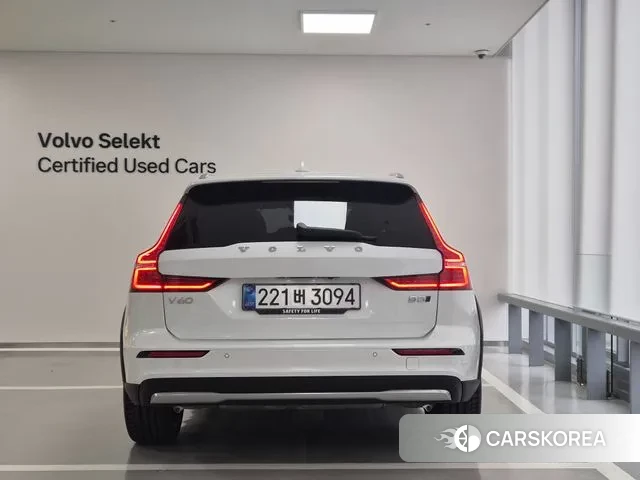 Volvo V60 Cross-Country 2nd Generation id 3222984 из Кореи 14