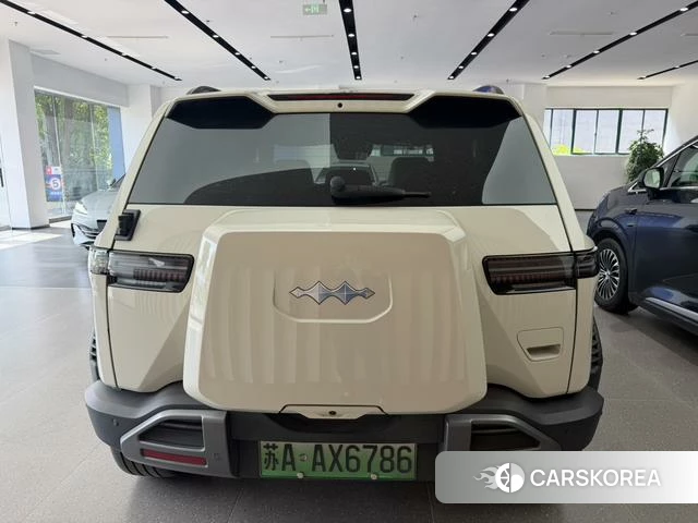 Leopard Titanium 3 2025 Белый из Китая, фото 5