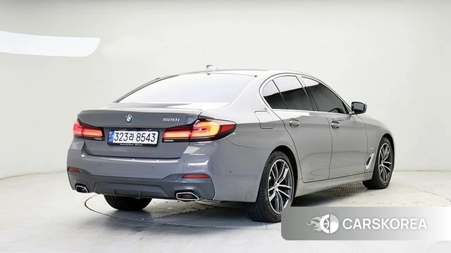 BMW 5 Series (G30) id 4323138 из Кореи 14