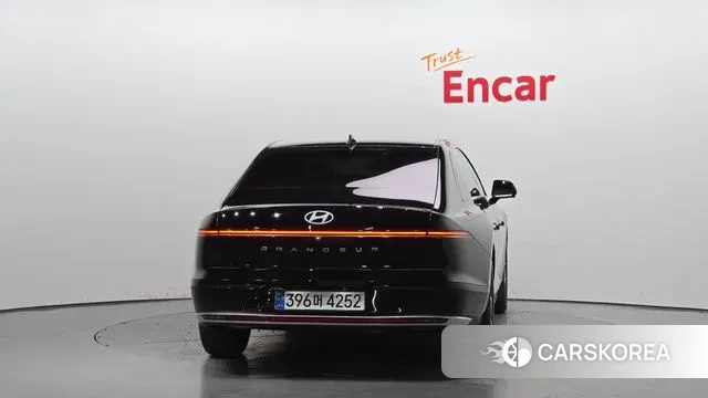 Hyundai Grandeur (GN7) id 3467599 из Кореи 14