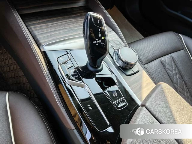 BMW 5 series 2023 Черный из Китая, фото 5