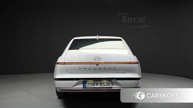 Hyundai Grandeur (GN7) id 3891832 из Кореи 14