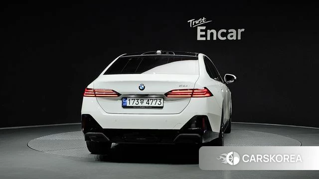 BMW 5 Series (G60) id 4579080 из Кореи 23
