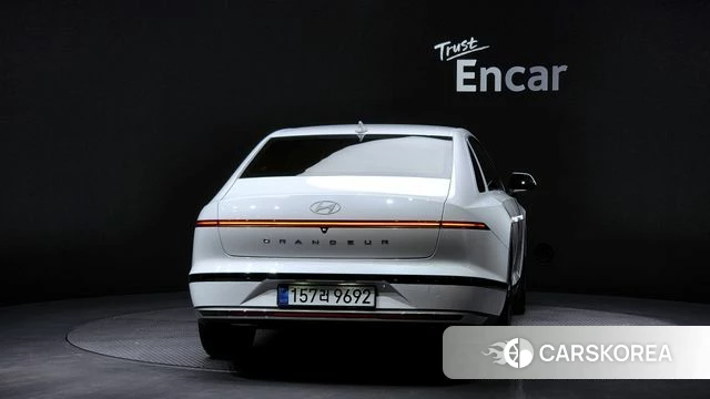 Hyundai Grandeur (GN7) id 3858083 из Кореи 14