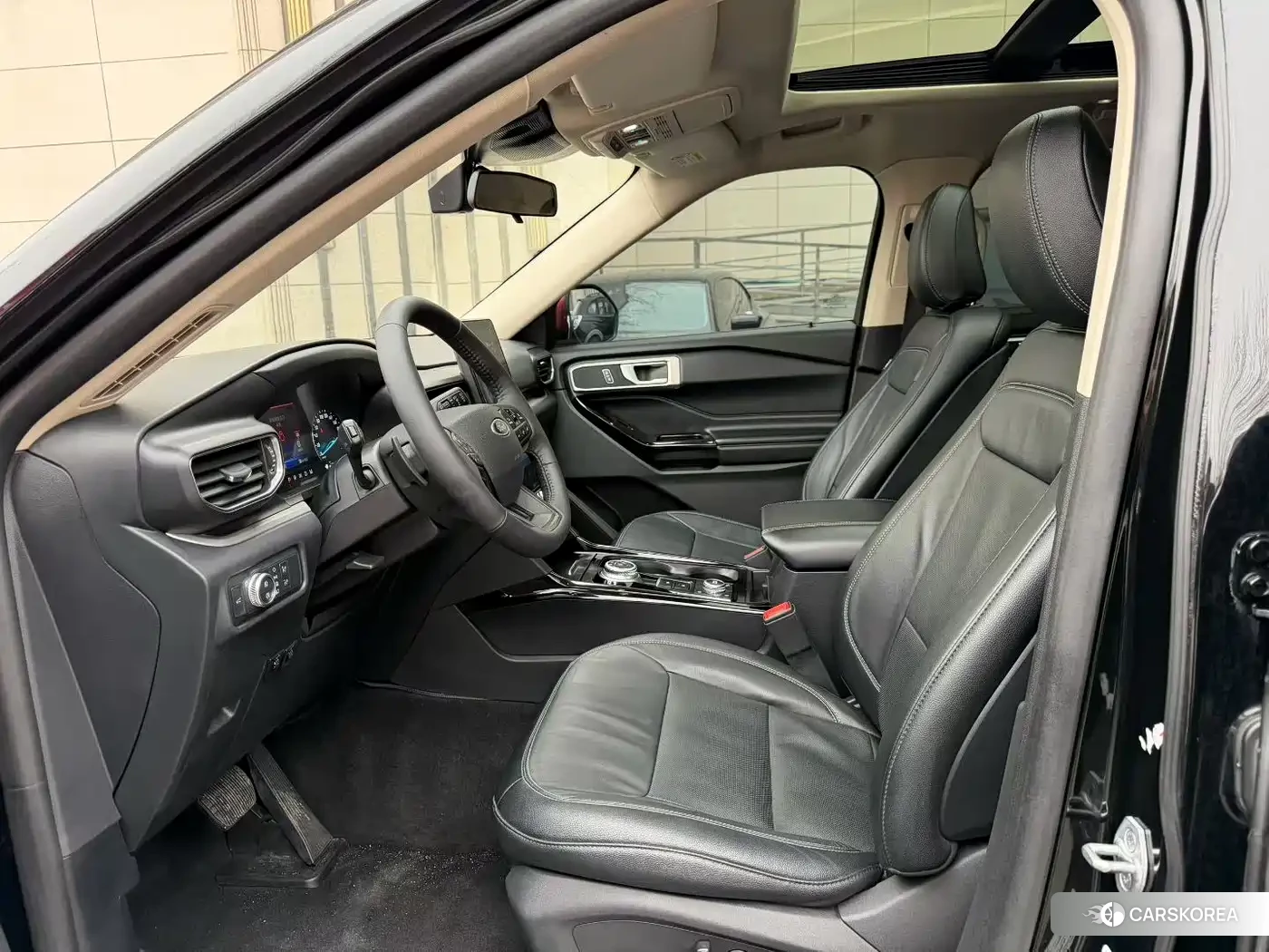 Ford Explorer 2022 Черный из Китая, фото 4