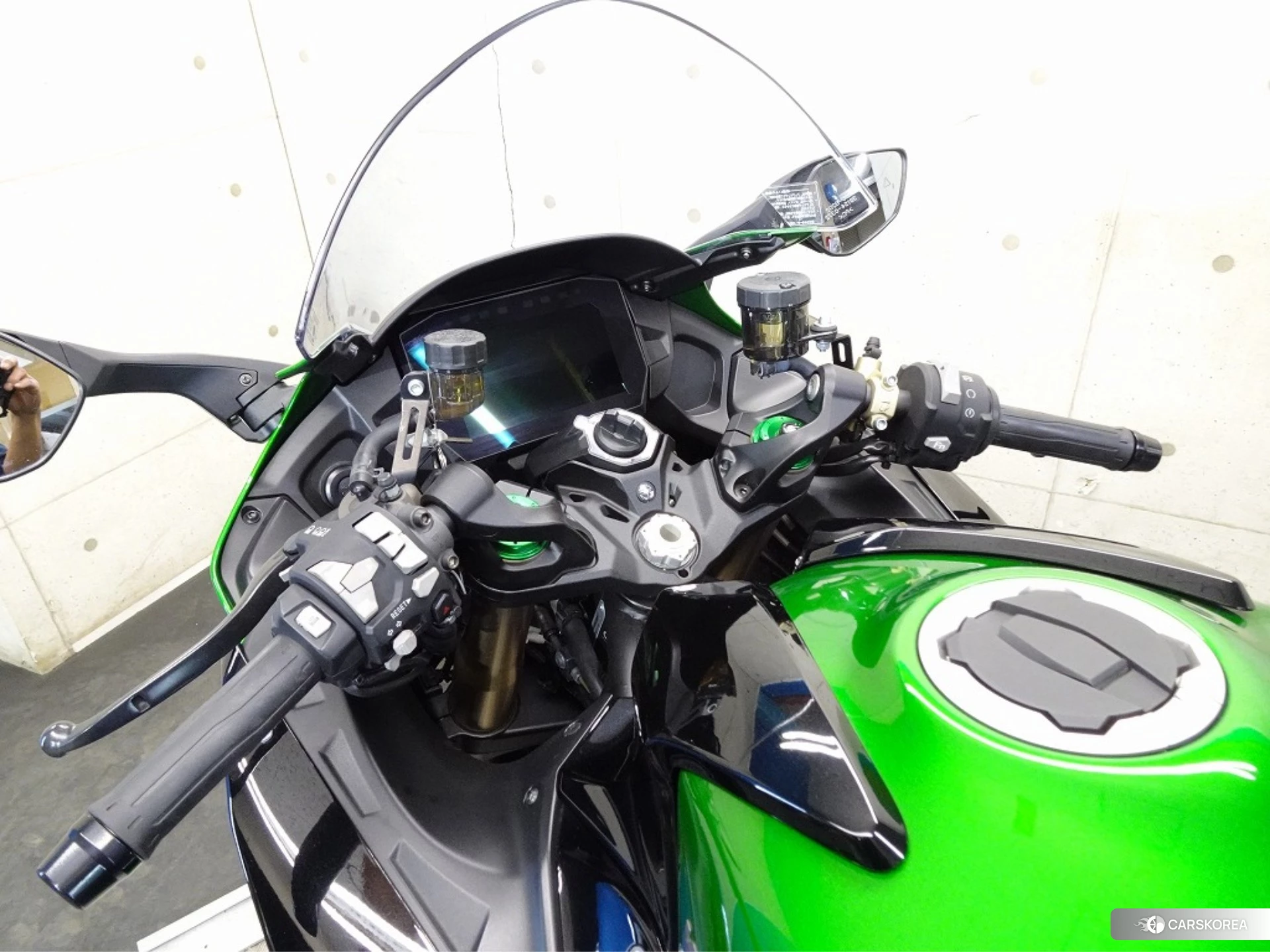 Kawasaki NINJA H2 SX SE id 4192808 из Японии 25