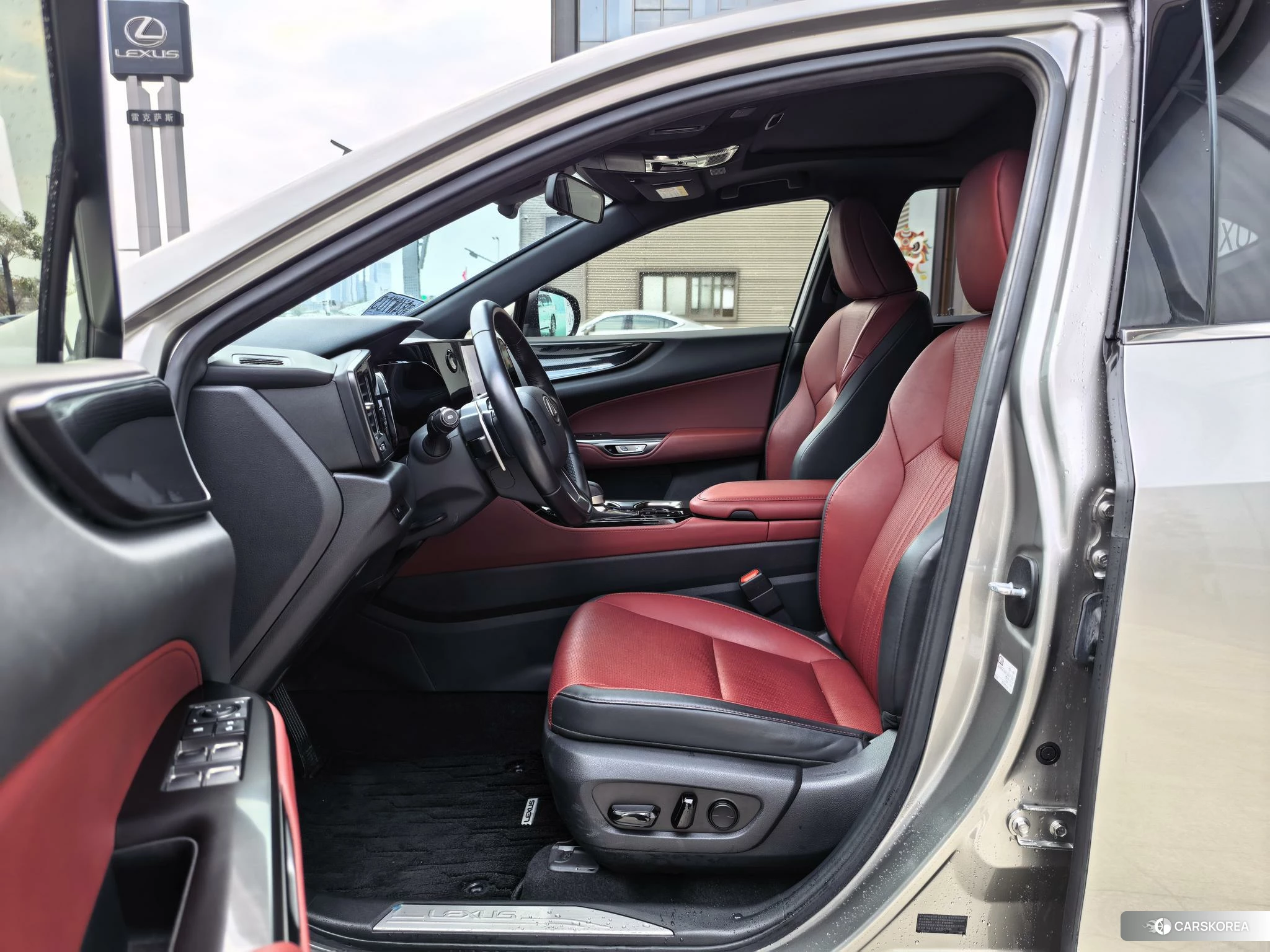 Lexus NX 2021 Серебристо-серый из Китая, фото 6