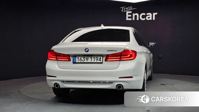 BMW 5 Series (G30) id 3942630 из Кореи 14