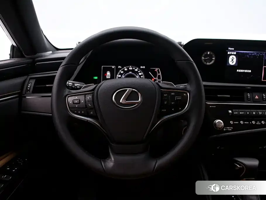 Lexus ES id 4606934 из Китая 11