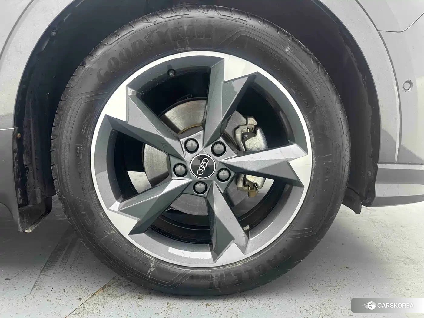 Audi Q3 id 4644586 из Китая 14