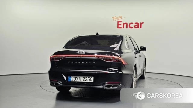 Hyundai The New Grandeur IG id 4489385 из Кореи 26