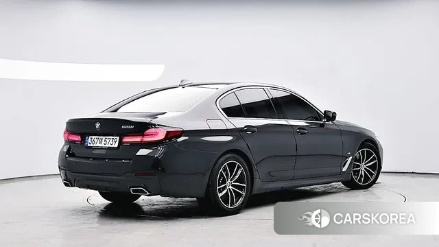 BMW 5 Series (G30) id 3459079 из Кореи 14