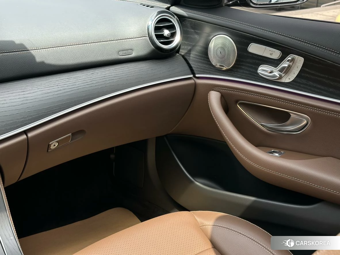 Mercedes-Benz E-class id 4441113 из Китая 10