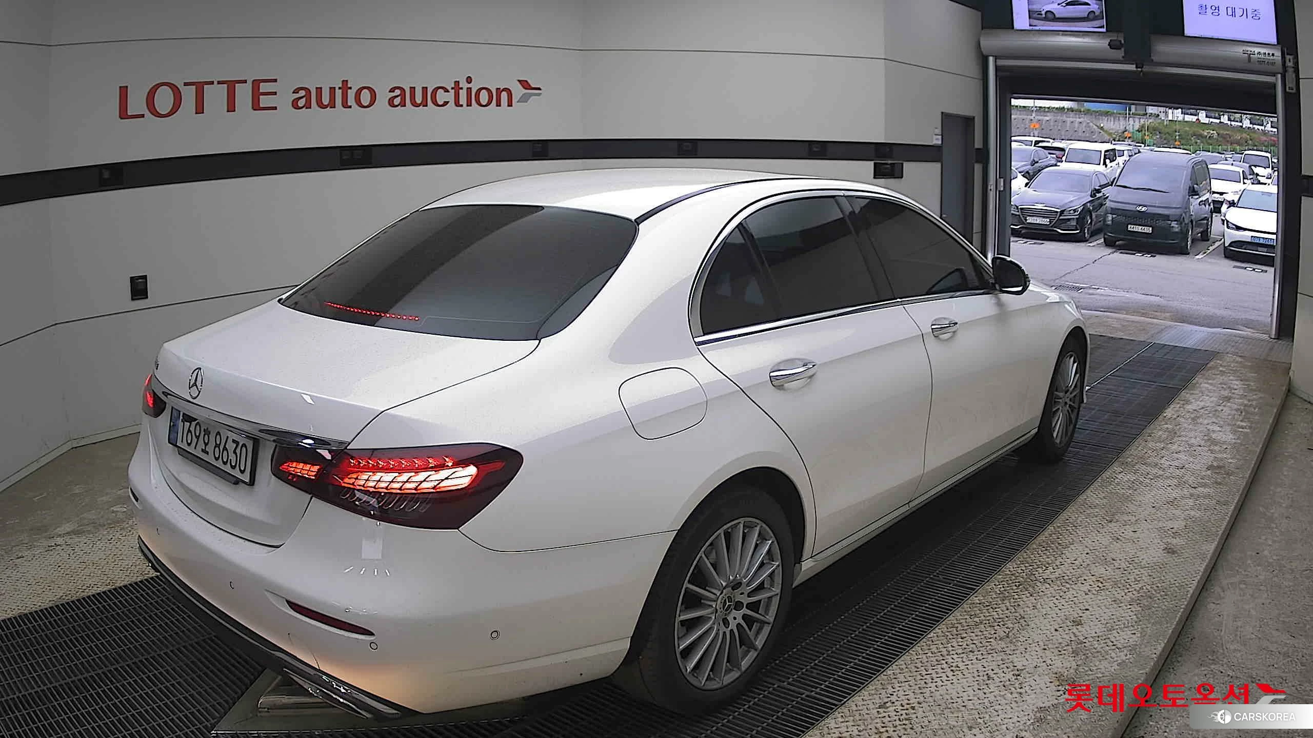 Mercedes-Benz Mercedes-Benz E250 id 4289671 из Кореи 31