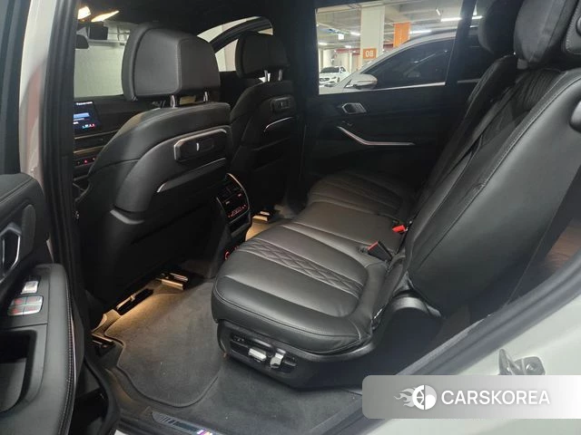 BMW X7 (G07) 2024 Белый из Кореи, фото 4