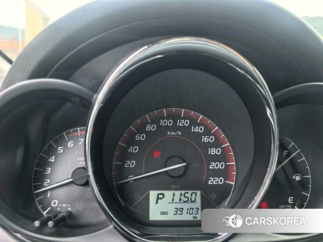Toyota Vios 2023 Белый из Китая, фото 4