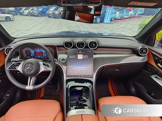 Mercedes-Benz GLC 2024 Черный из Китая, фото 4