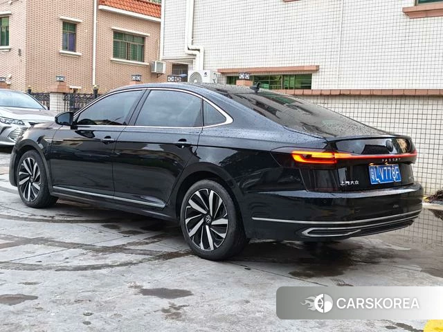 Volkswagen Passat 2022 Черный из Китая, фото 4