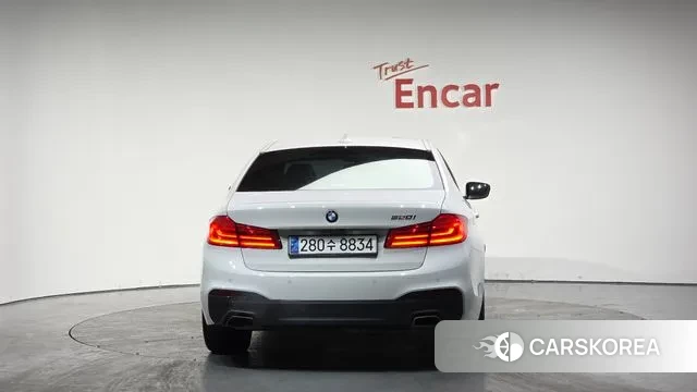 BMW 5 Series (G30) id 3479522 из Кореи 14