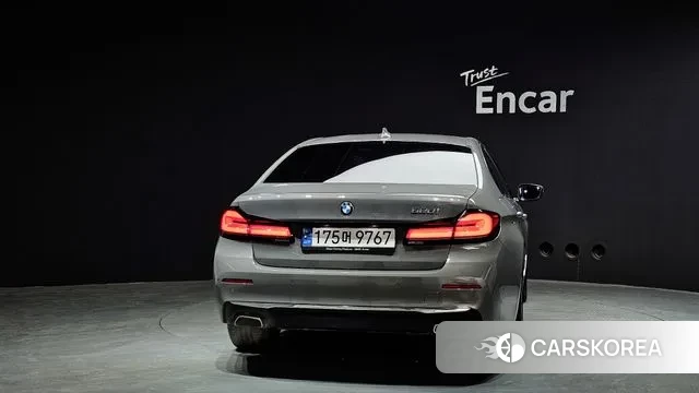 BMW 5 Series (G30) id 3707611 из Кореи 14