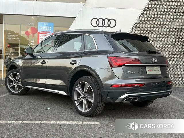Audi Q5L id 3913682 из Китая 13